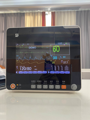 مراقبة المرضى متعددة المعايير مع ECG Resp SpO2 Nibp Temp و موقف متحرك OEM متاح