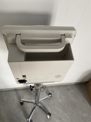 شاشة مراقبة المريض ECG Monitor بحجم 38*20*41 سم ووزن صافي 3.24 كجم مع حامل متحرك لغرفة العناية المركزة